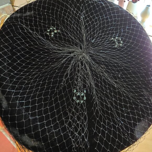 Vintage Black Pillbox Style Hat with Beadwork & Tulle - Picture 5 of 11